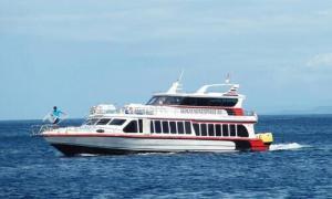 ferries from sanur harbour to gili islands lombok