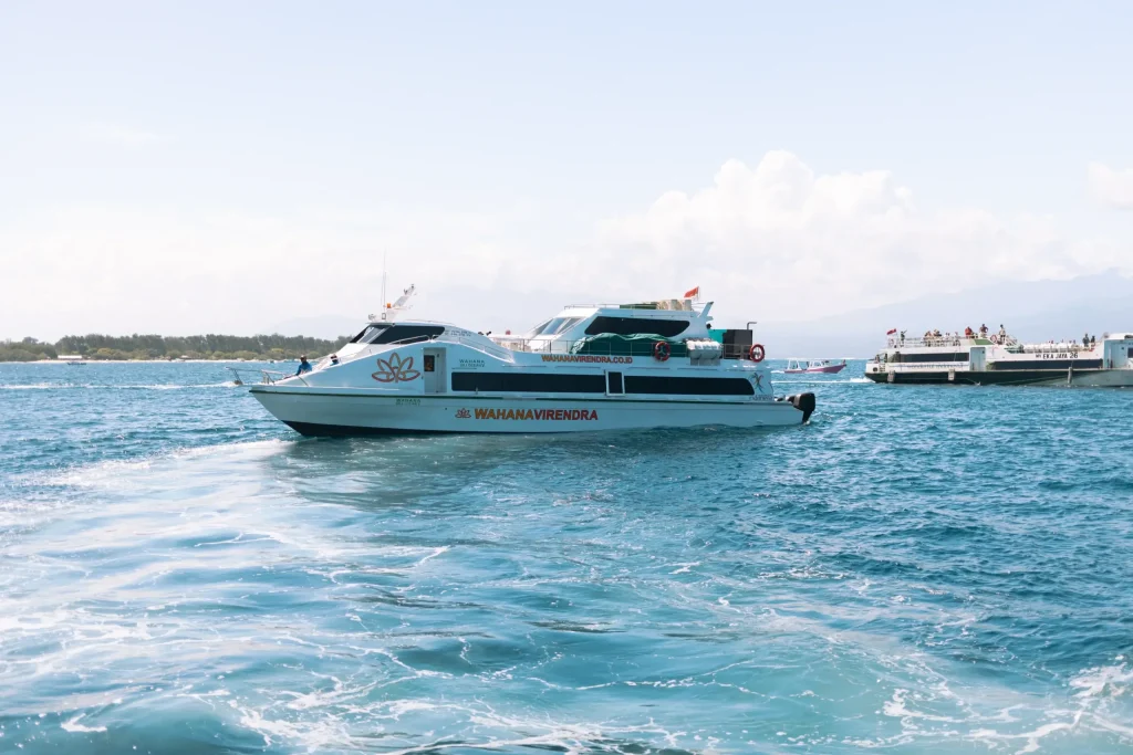wahana virendra rose full air-conditioner departure fro Sanur Harbour to Nusa Penida daily